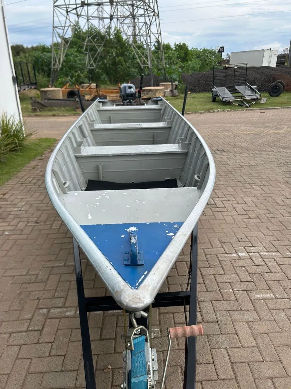 Barco 6 mt + motor 20hp - Foto 5