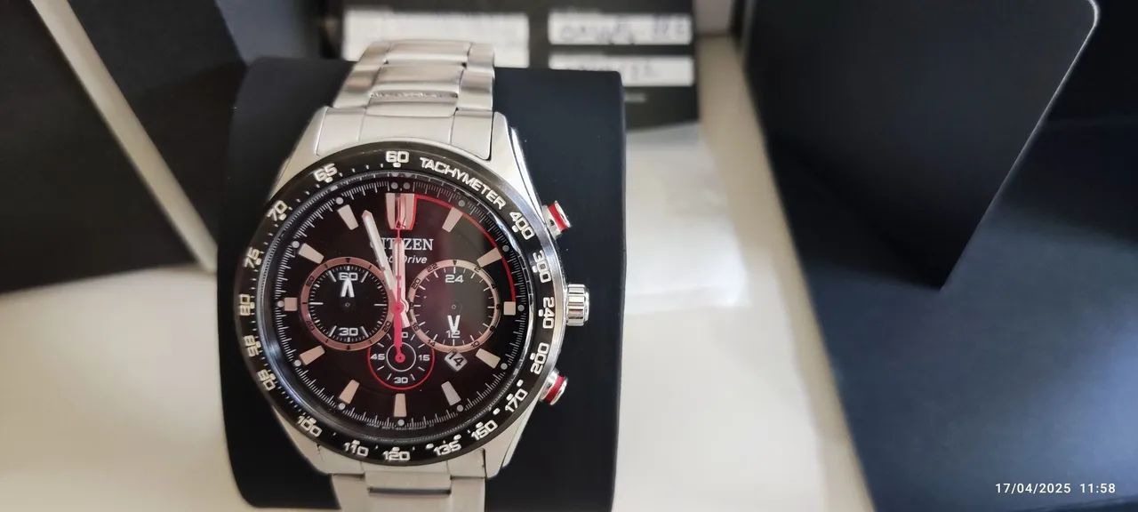 Relógio Citizen com tachymeter original éco drive. - Foto 2