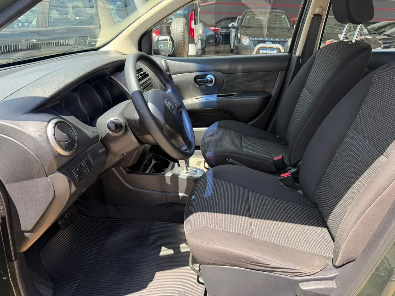 Nissan Livina S 1.8 16V Flex Fuel Aut., foto 10 de 12