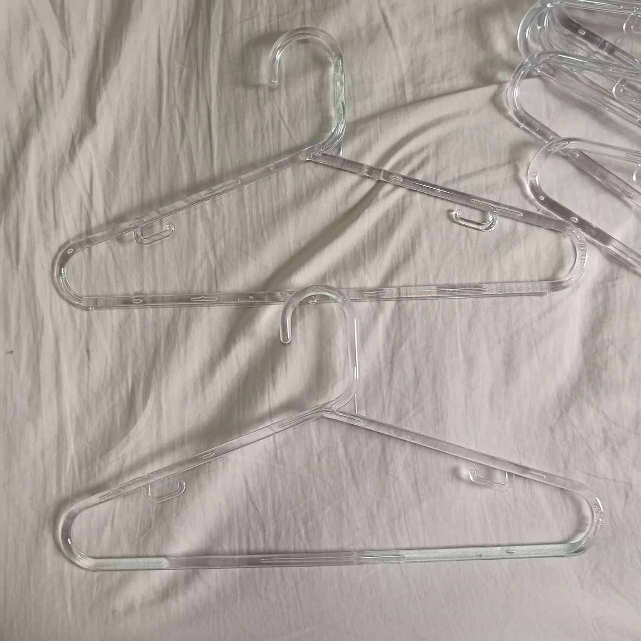 21 cabides plásticos transparentes - Foto 3