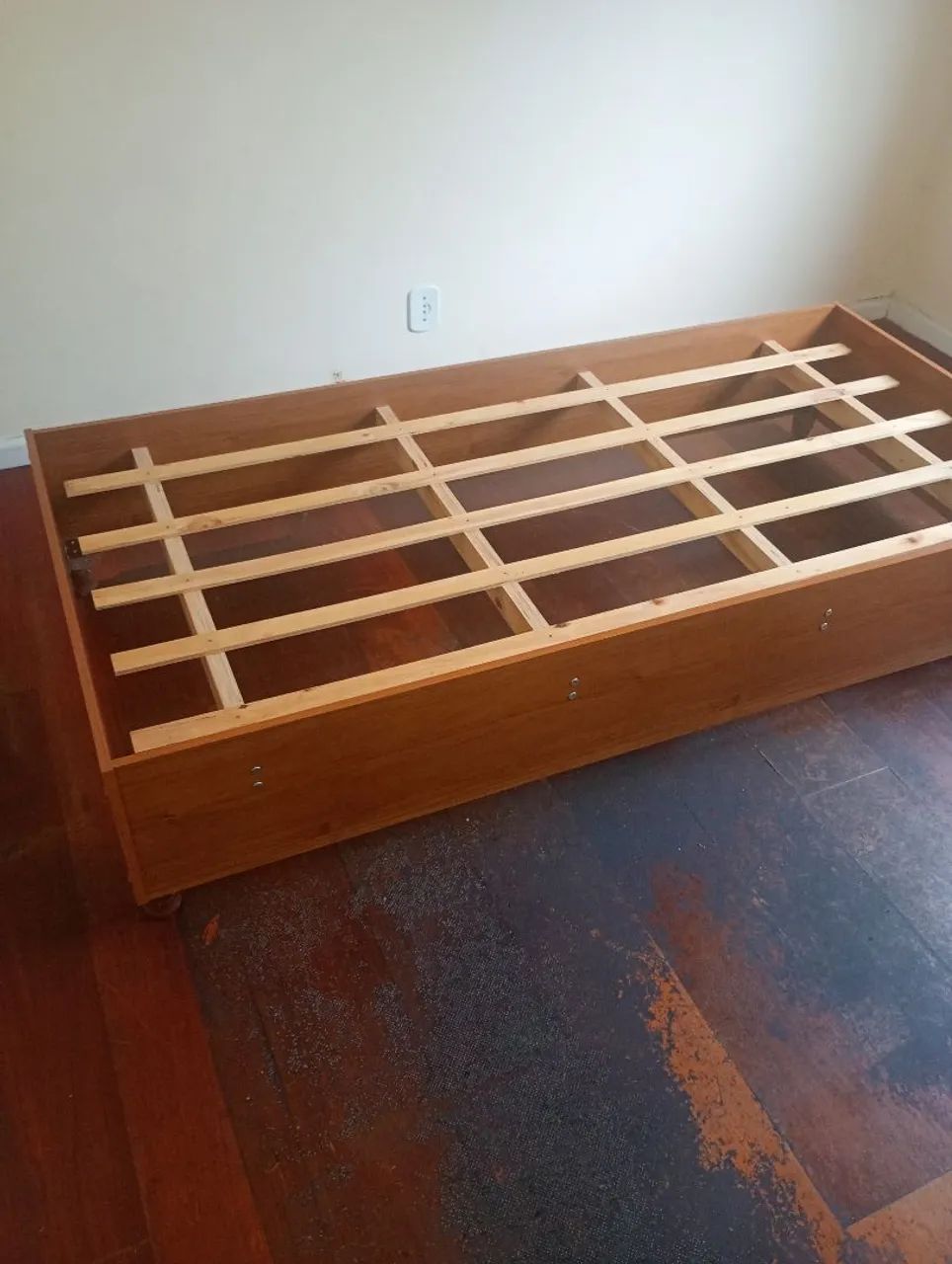 Cama de solteiro 