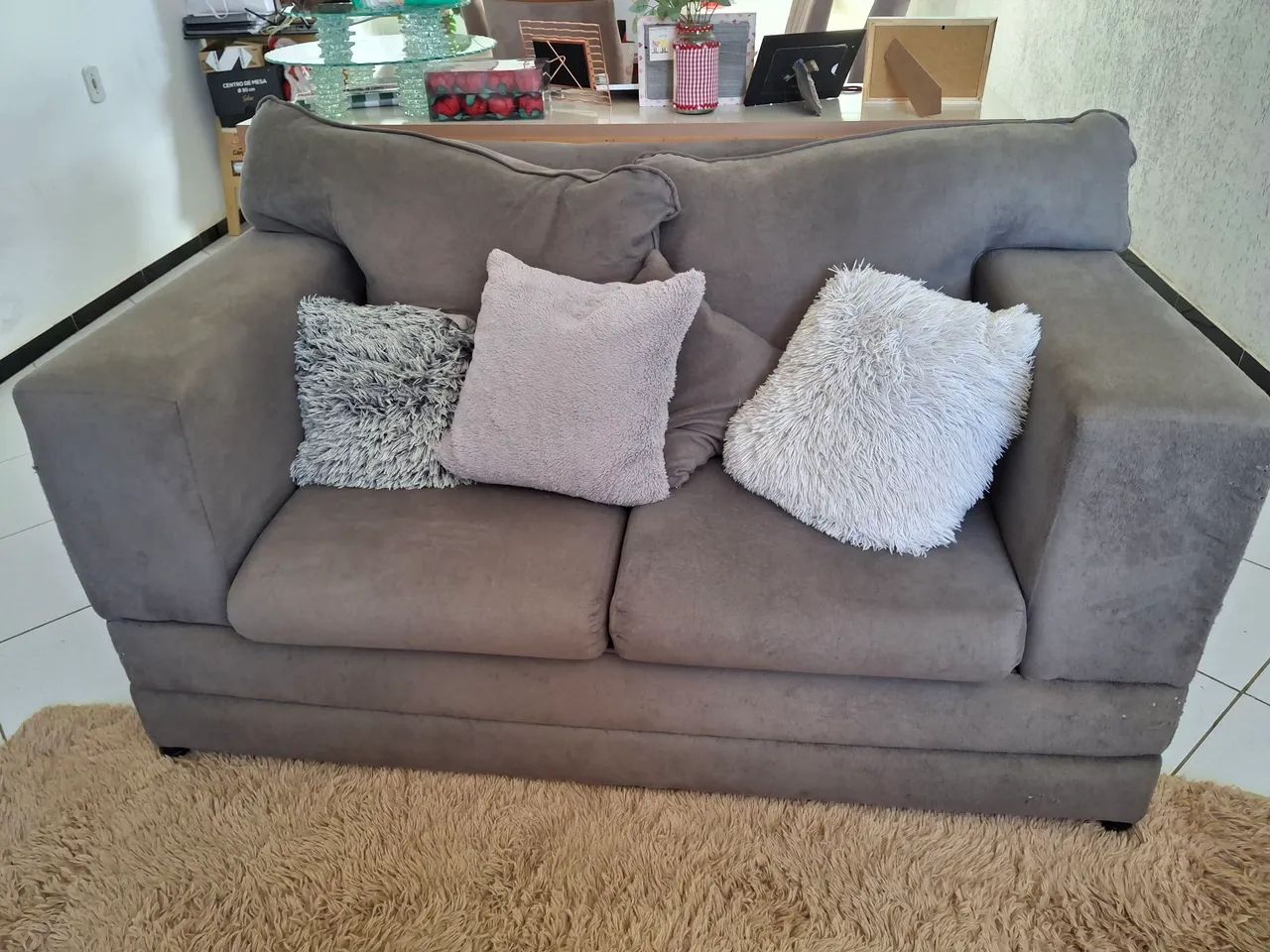 Sofá cinza em excelente estado - Foto 2