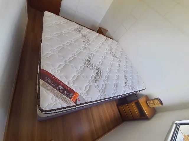 Conjunto cama box Queen Size com colchão Castor super novo - Foto 2