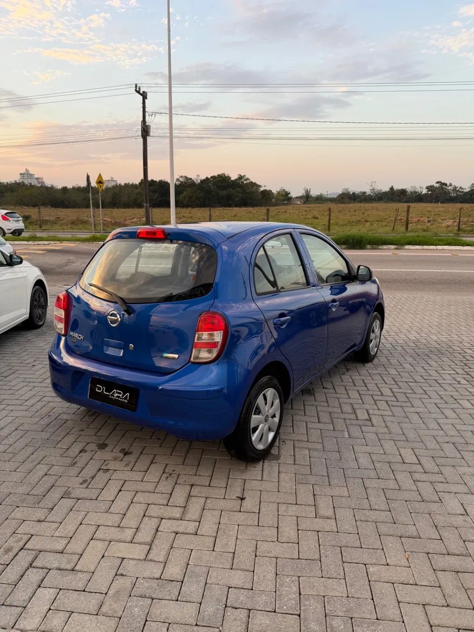 Nissan March 1.0 12V Flex 5P 2012 - Foto 3