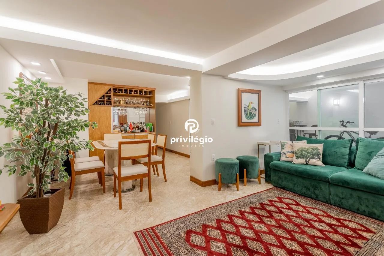 Casa Duplex à Venda em Ipanema com 5 Quartos e 2 Suítes