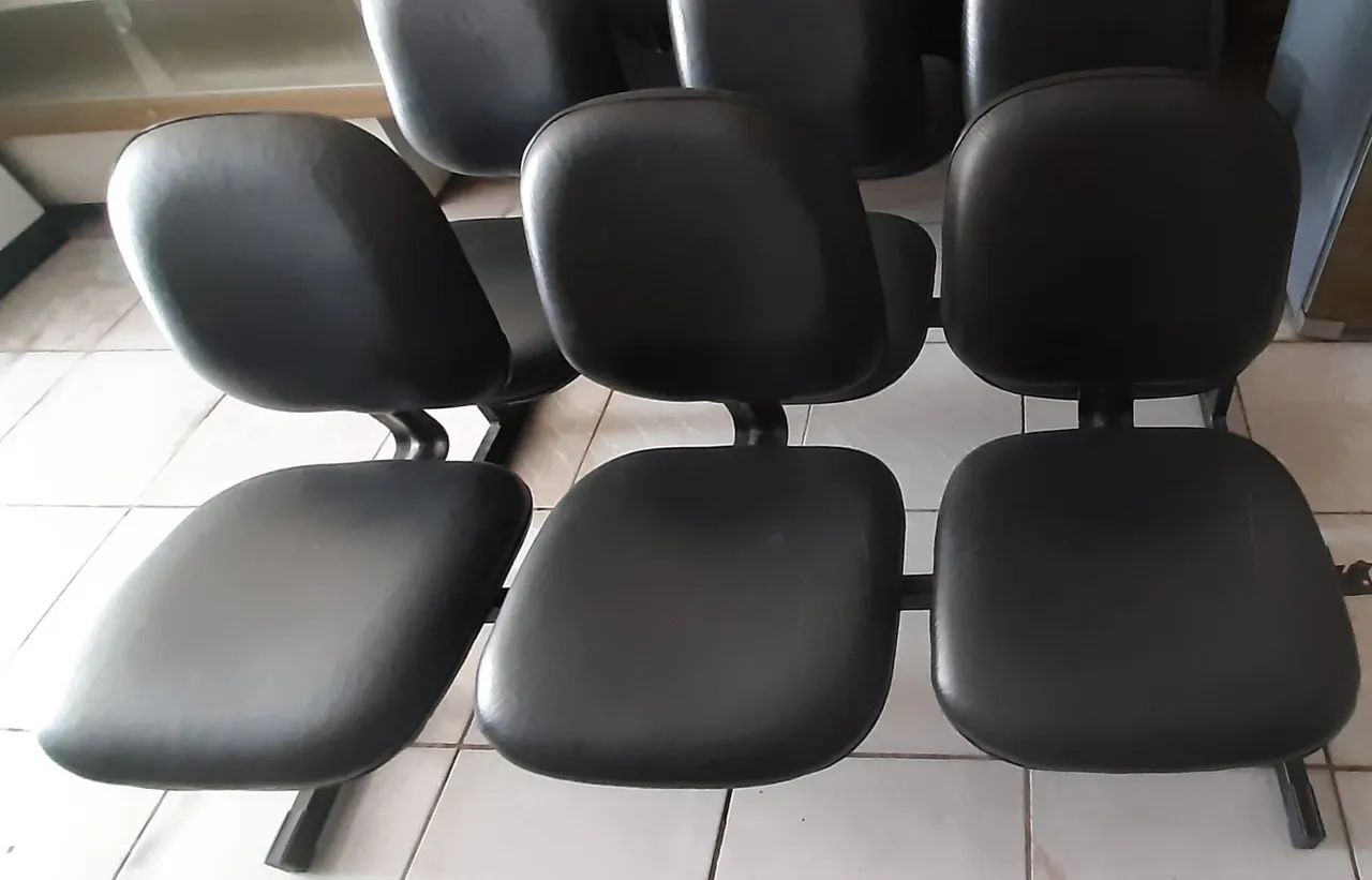 Longarina Executiva em Couro e Acolchoada  - Foto 4