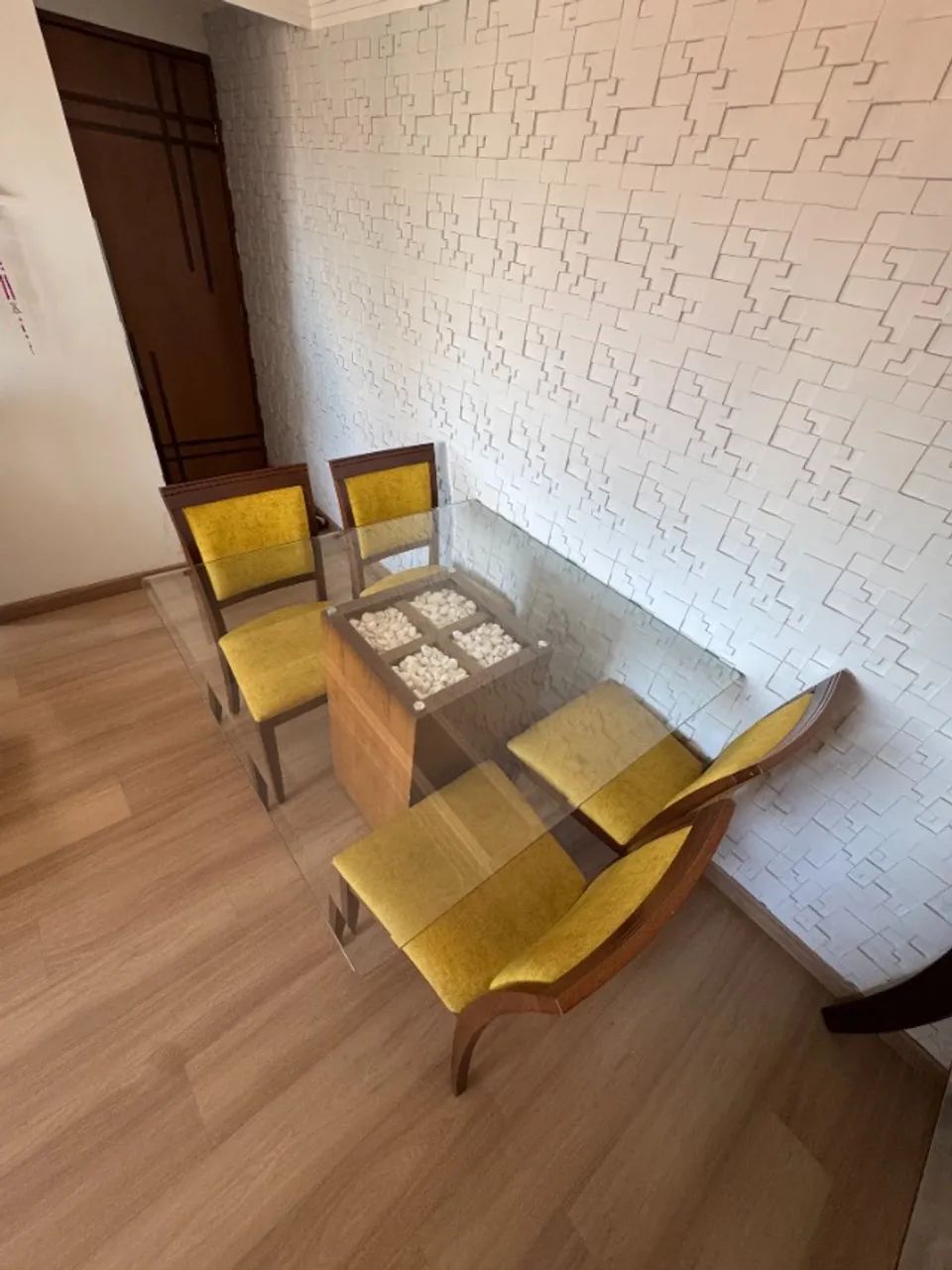 Mesa de jantar de vidro 4 cadeiras  - Foto 3