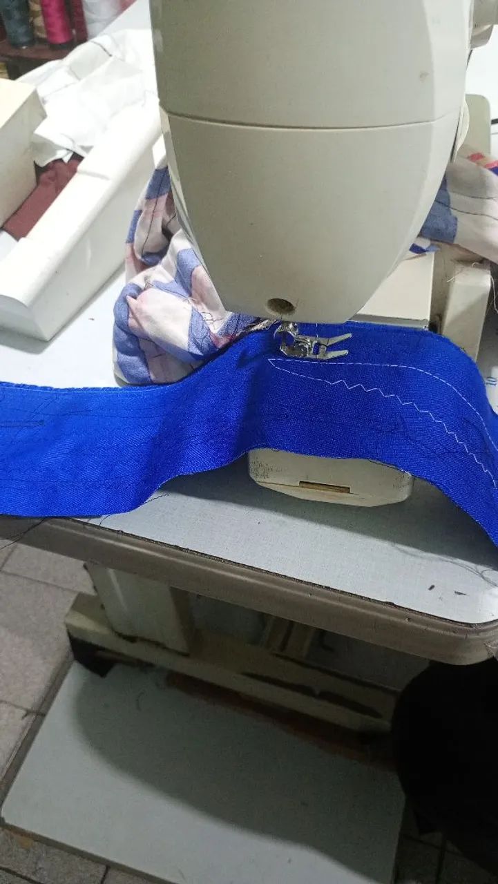 Máquina costura  revisada a dois dias  - Foto 2