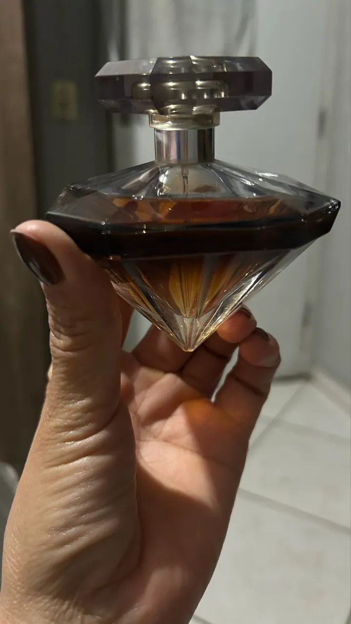 Perfume Lá nuit tresor 