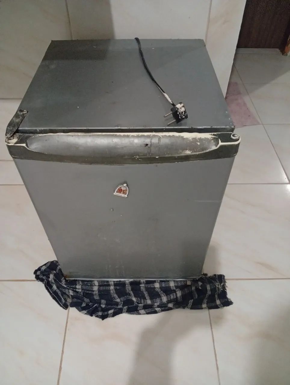 Vendo frigobar usado. - Foto 3