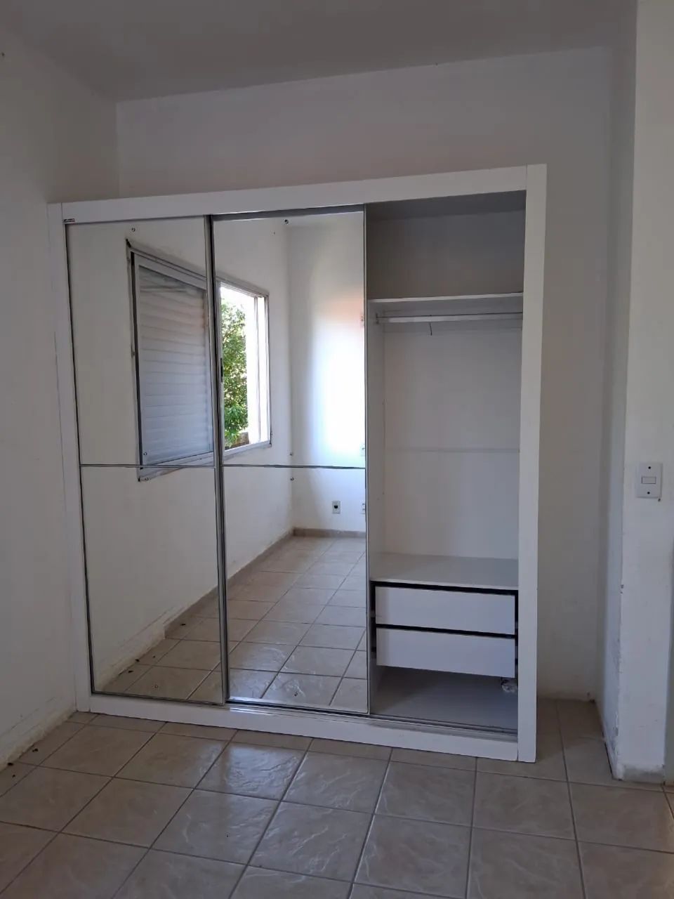 Armário , guarda roupas Roupeiro casal 