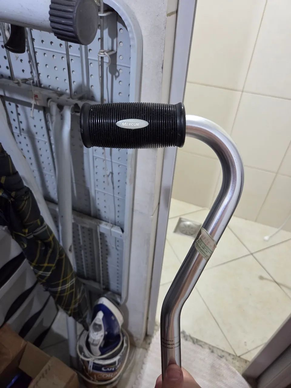 Bengala Articulada de 4 Pés Mercur (Anatômica e Regulável) - Foto 3