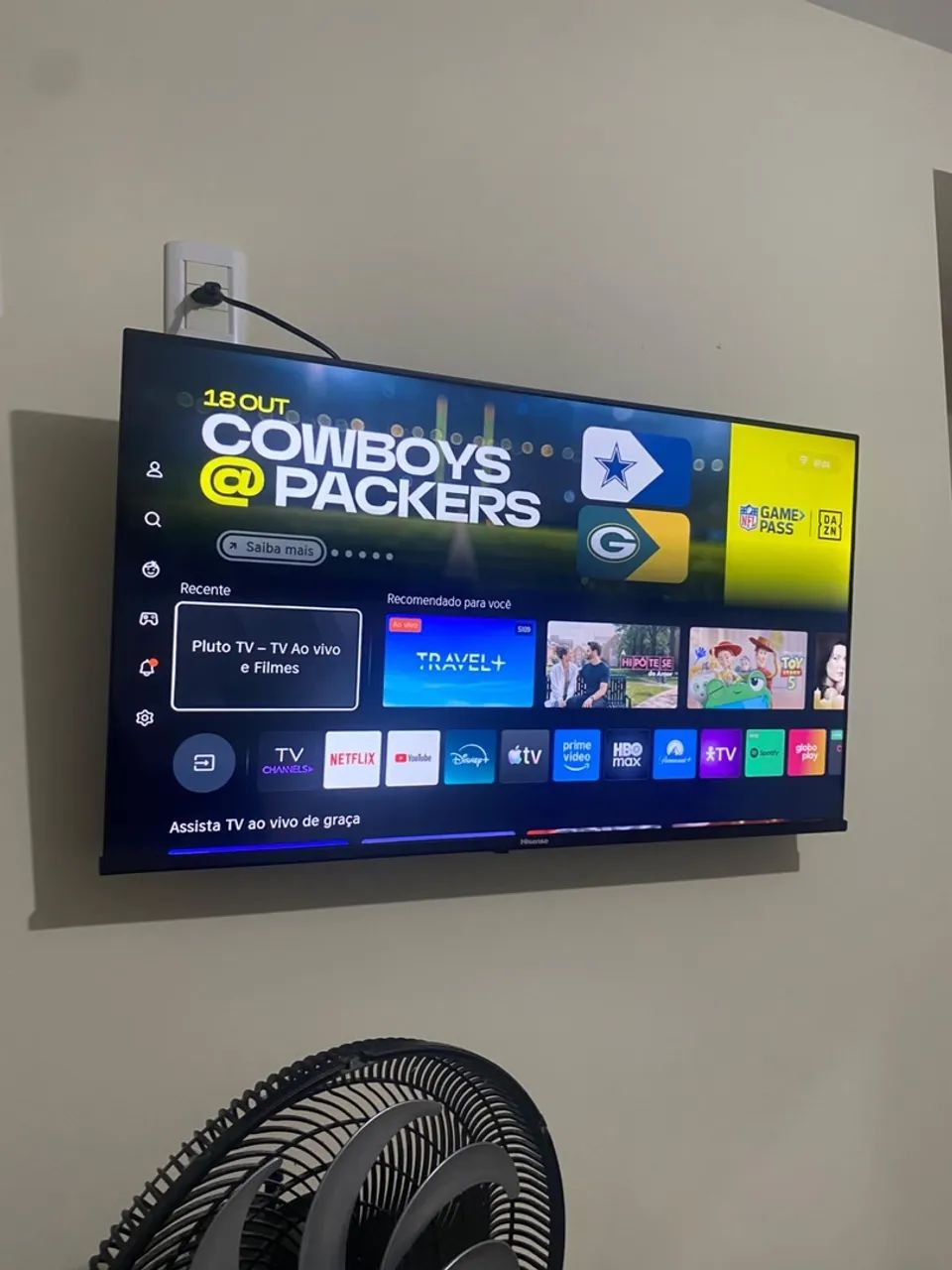 Tv, monitor e sofá