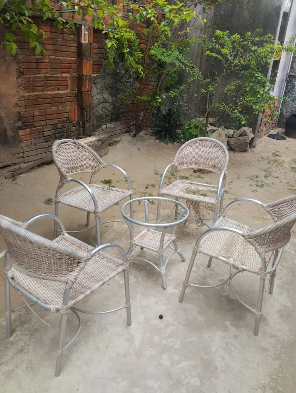 cadeira de alumínio com mesa de centro usadas