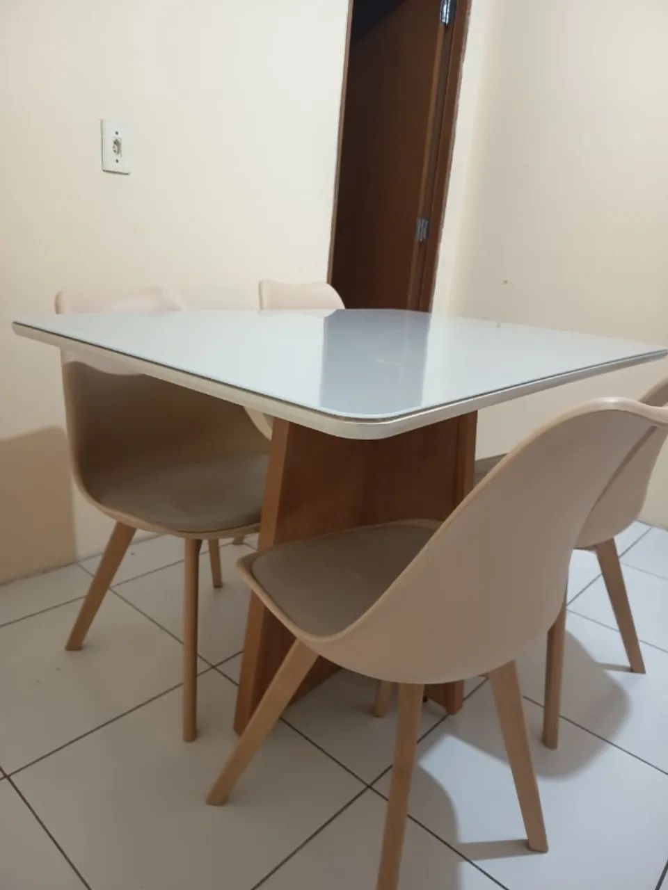 Mesa de Jantar com 4 Cadeiras Eames Estofadas 120x80 - Foto 2