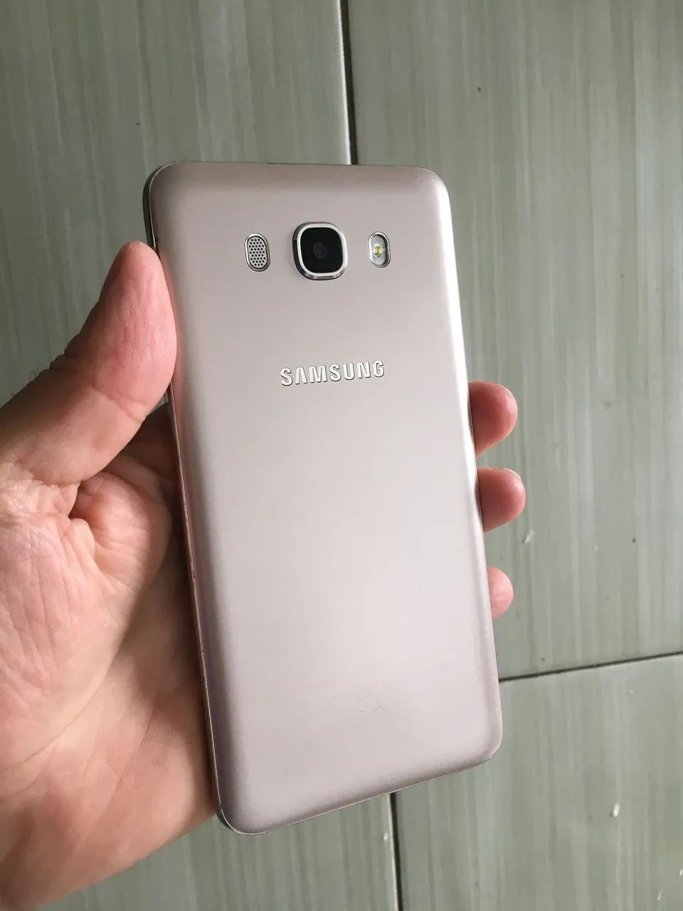 Celular Samsung J7 metal  - Foto 2