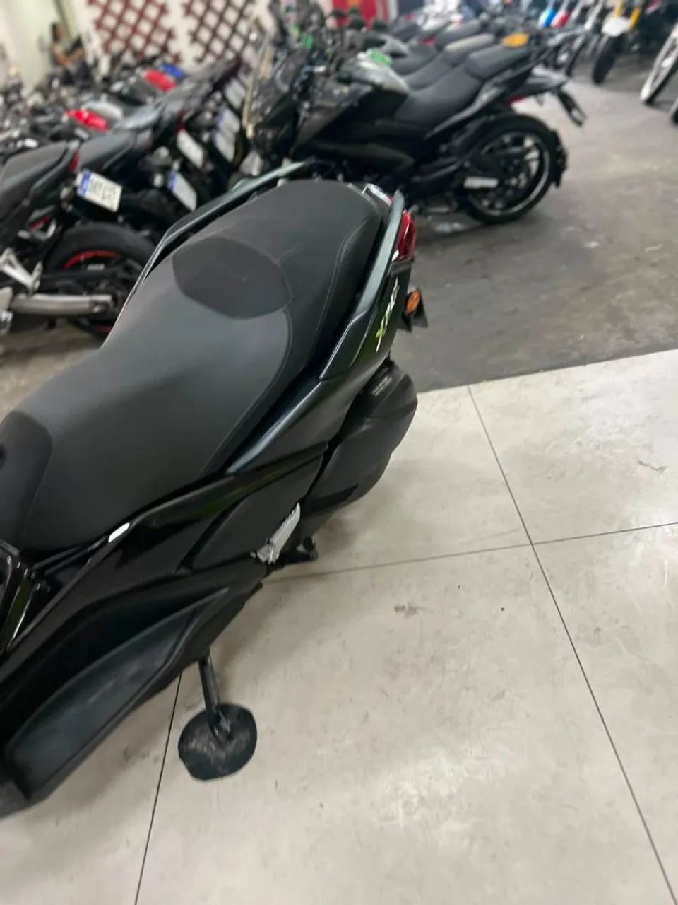 YAMAHA XMAX 250 CONNECTED ABS - Foto 4