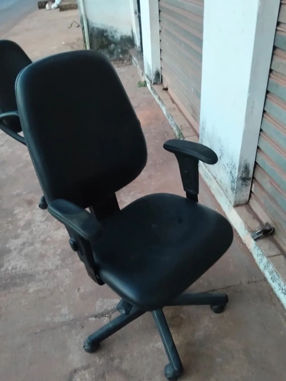 Cadeira de couro  - Foto 3