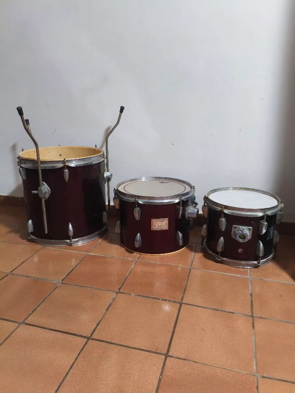 Bateria acústica com: (tons, bumbo e surdo). - Foto 3