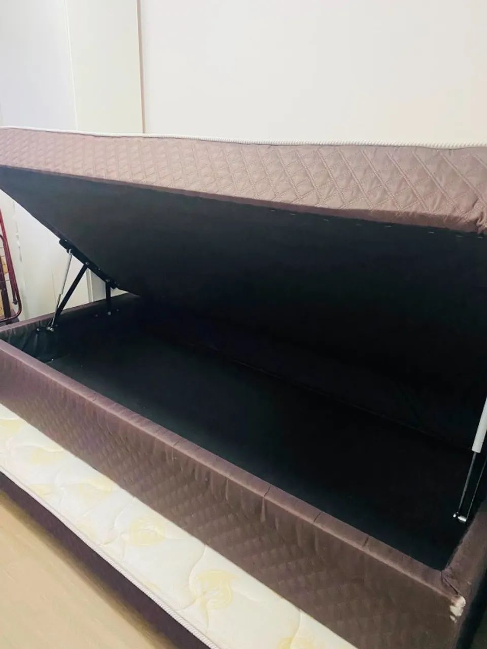 Cama box solteiro com baú e cama auxiliar