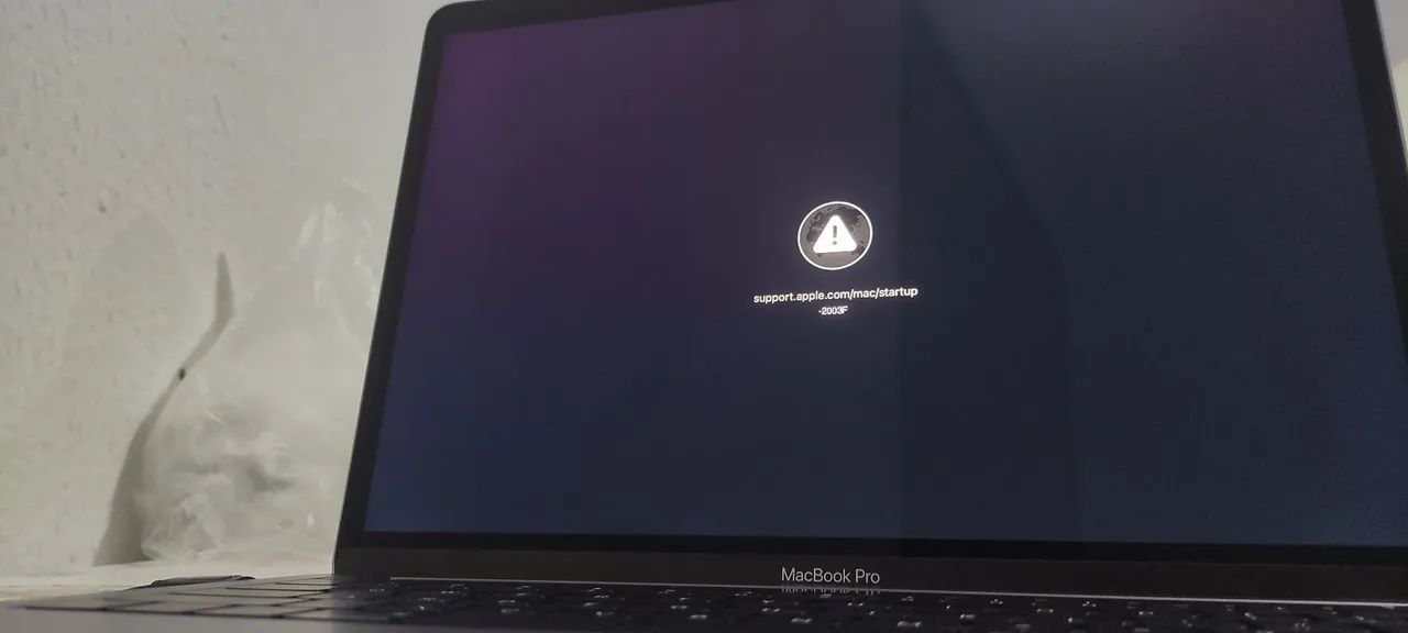 MacBook Pro 2020 16gb/512gb