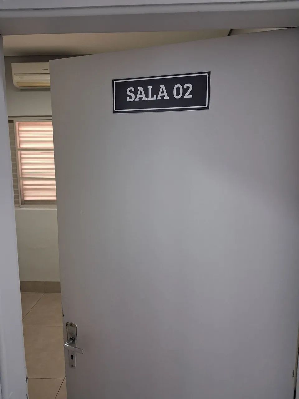 Alugo sala comercial 