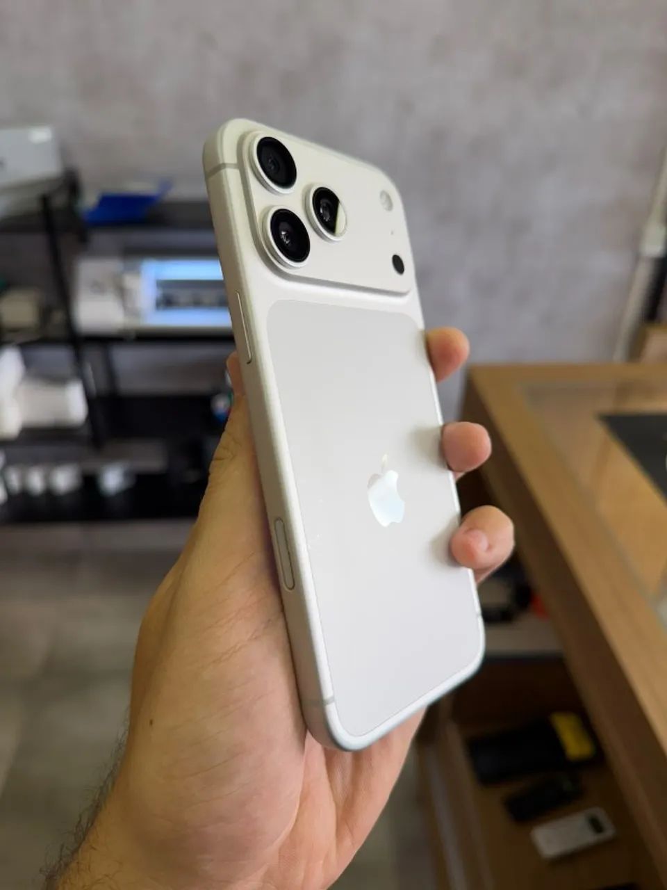 iPhone 17 pro max 256gb Silver 100% 05/2027 - Foto 4