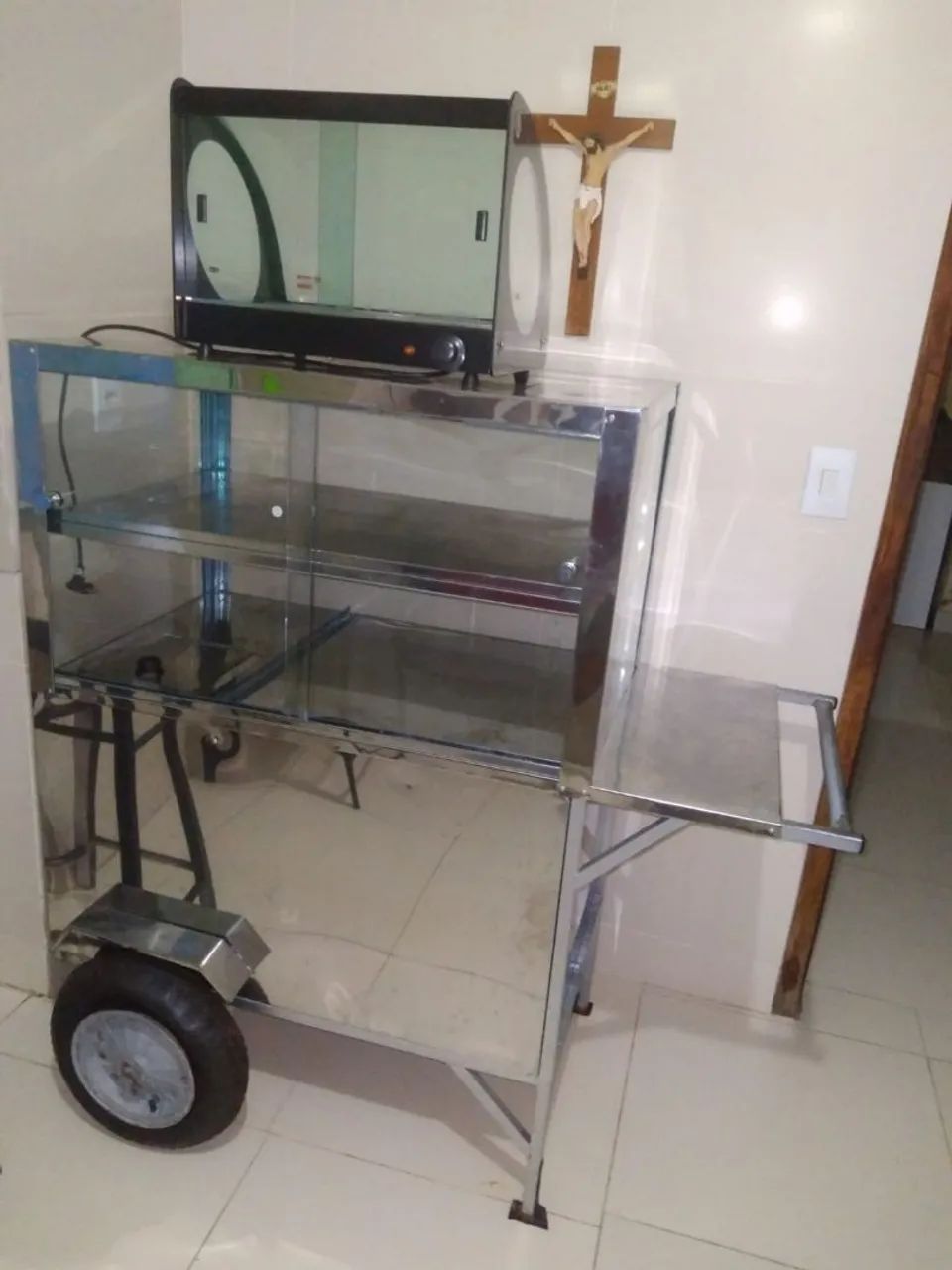 Vendo Carrinho e Estufa