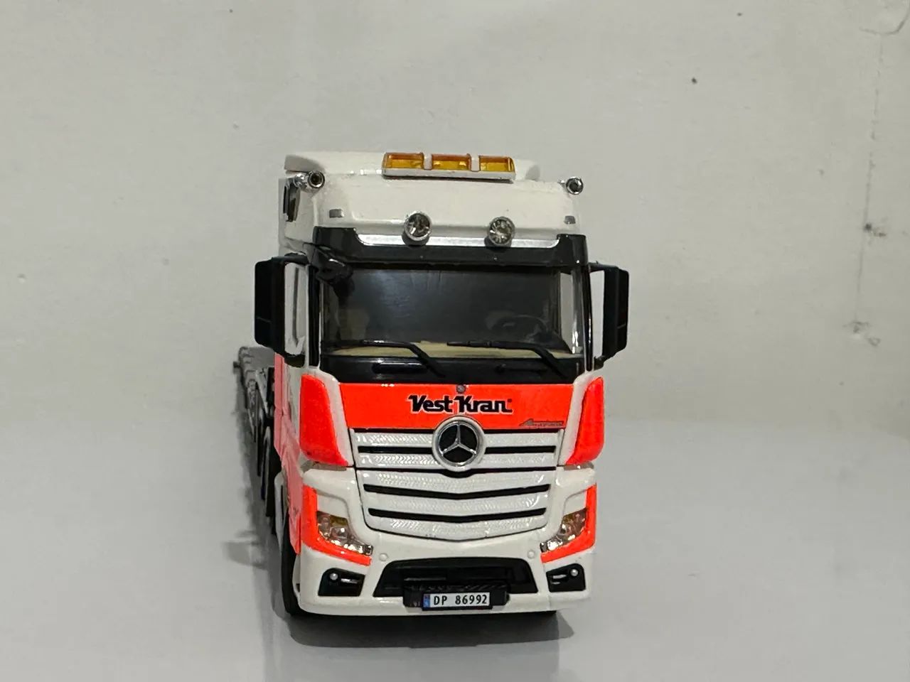 Miniatura wsi Mercedes actros 1/50 com prancha expansiva - Hobbies