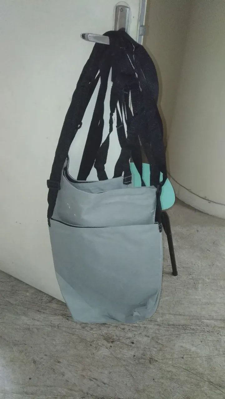 Bolsas femininas, várias, bom estado. E outros! - Foto 5