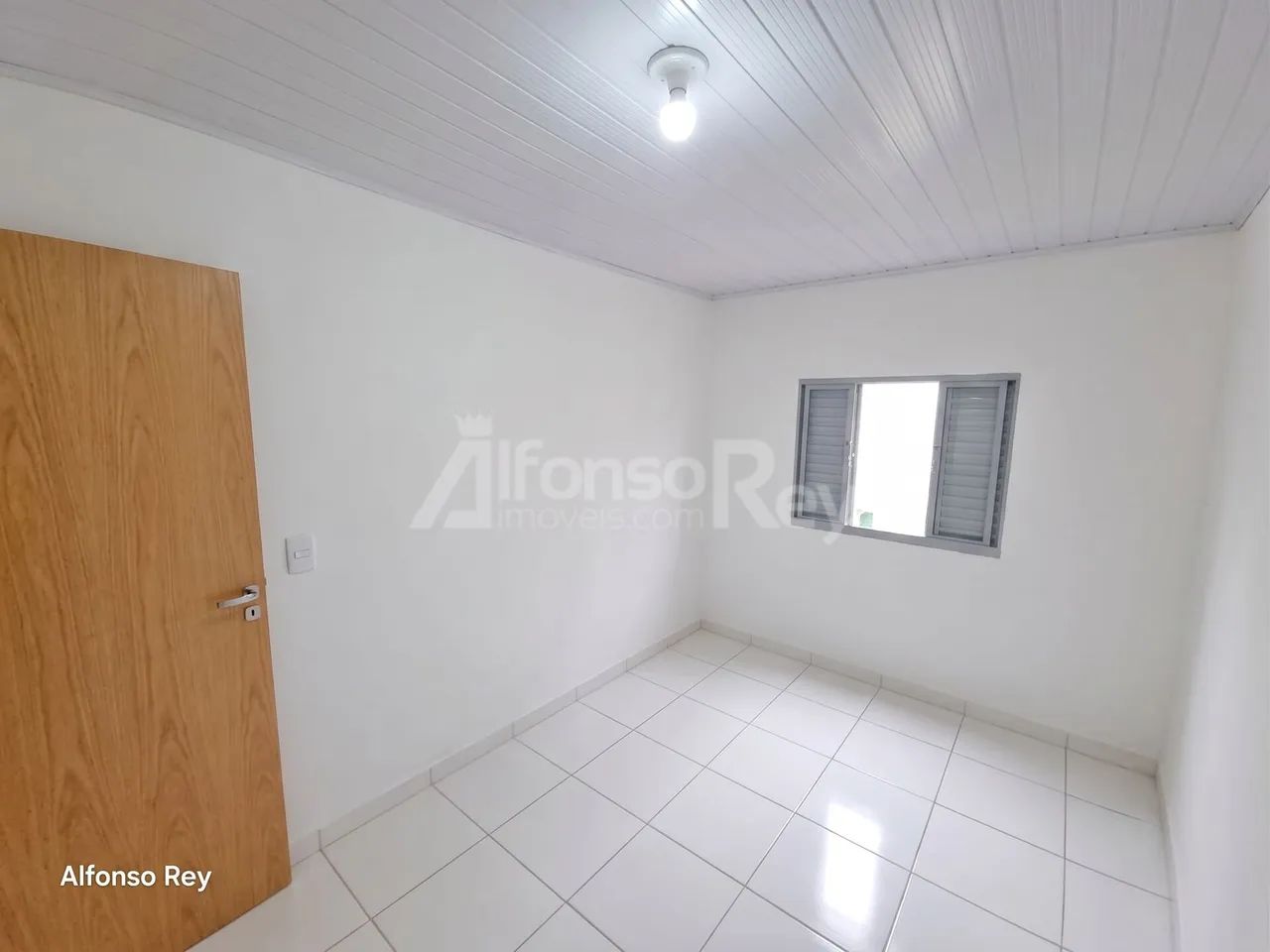 Casa de 01 dormitório - Foto 2