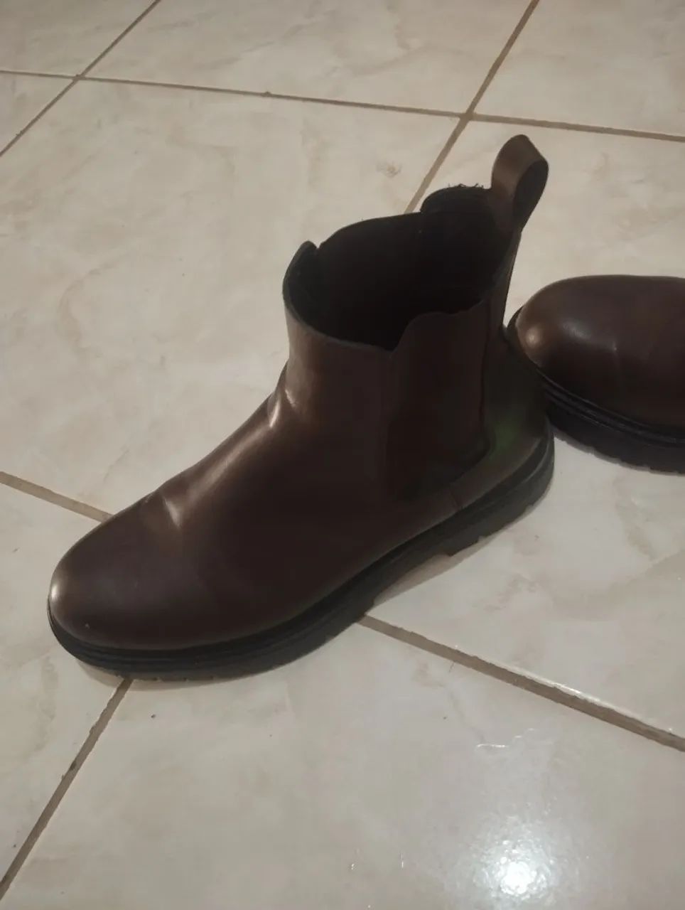 Bota masculina semi nova marca Zara  - Foto 4