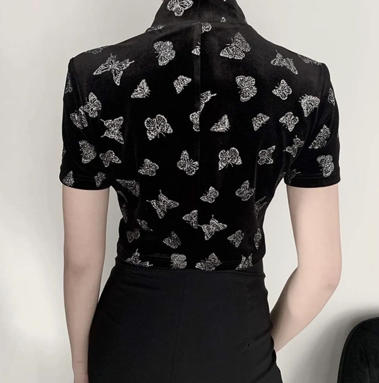 Cropped estilo chinês com estampa de borboletas - Foto 5