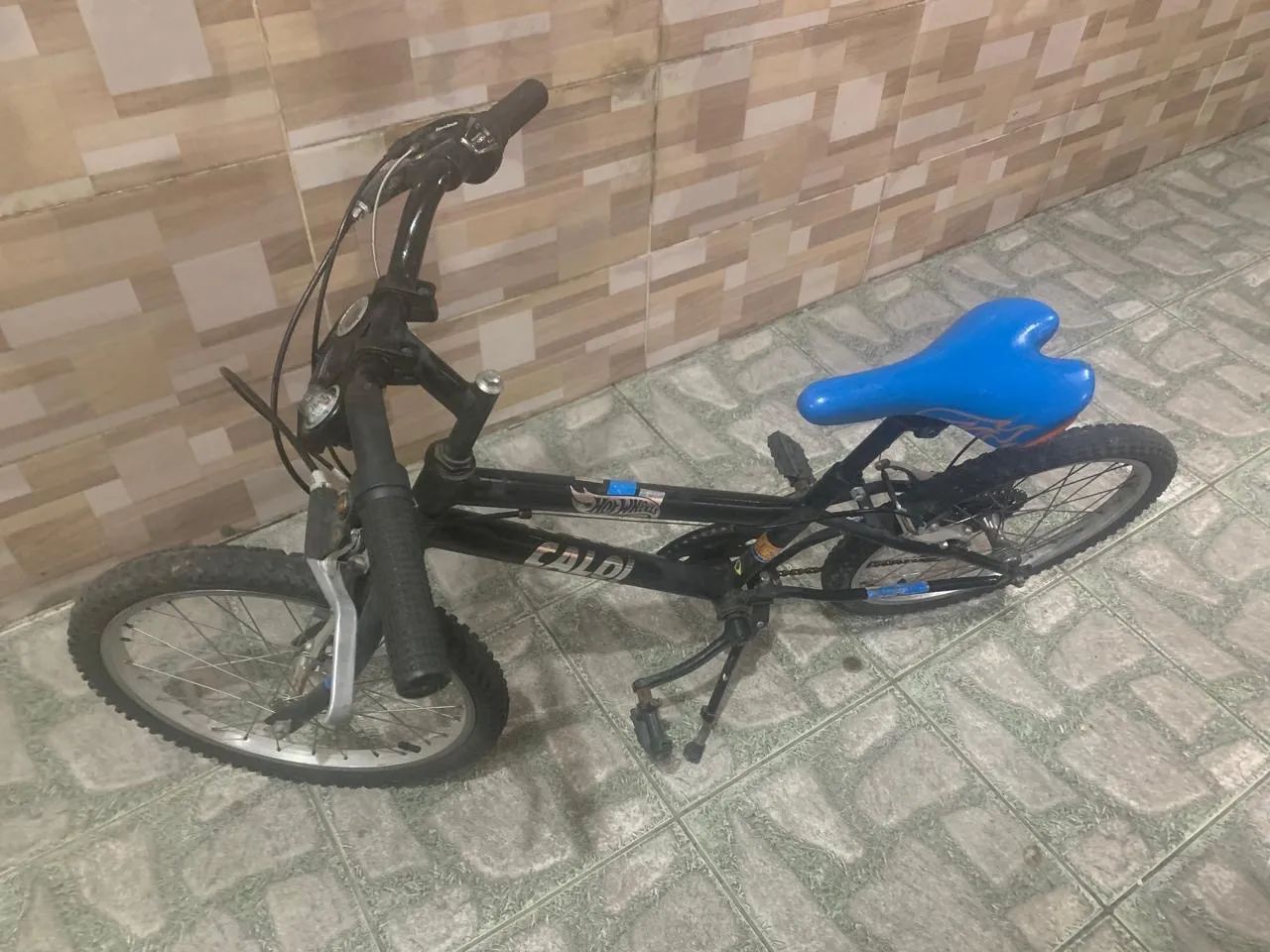 Bicicleta caloi aro 20 hot wheels - Foto 3