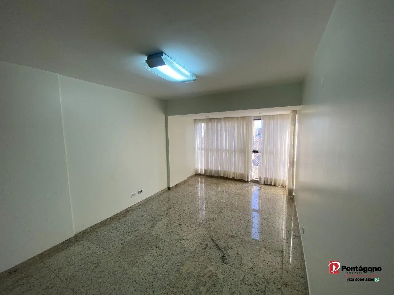 Apartamento com 03 Quartos no Setor Oeste