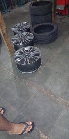Troco em outra roda. jogo de rodas aro 17 golf mk7 multfuros vw