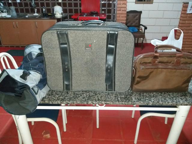 Mala, maleta de mão e mochila