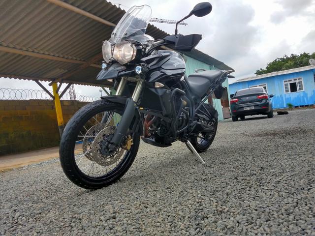 Vendo linda Tiger preta - Foto 4