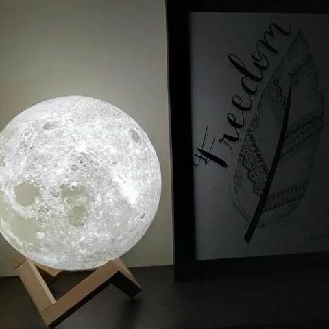 Mini Luminária Lua Cheia 3d 15 Cm Usb Colorida