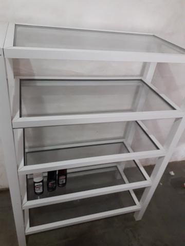Estante de vidro