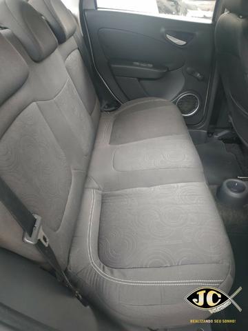 Fiat - Grand Siena Attractive 1.4 Flex Completo - 2013/2013 - Foto 6