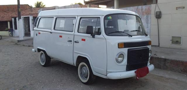 Vendo kombi R$22.000,00