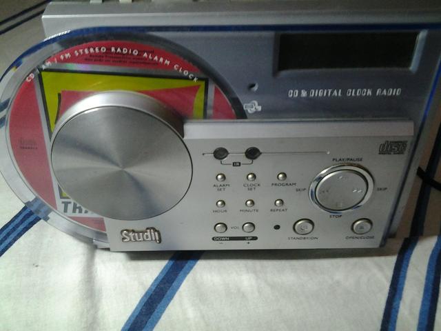 Cd e digital clock radio - Foto 3