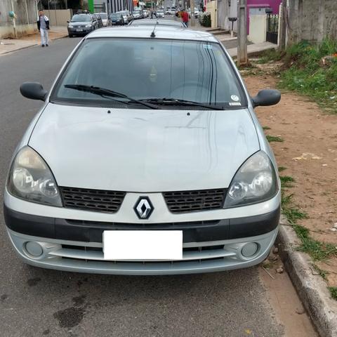 Clio sedan