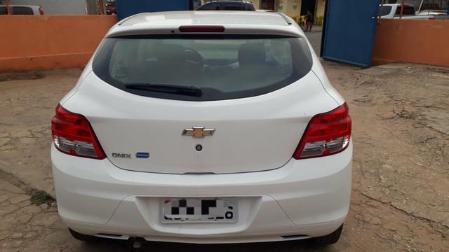 Chevrolet Onix Joy 1.0 2018/2018 - Foto 8