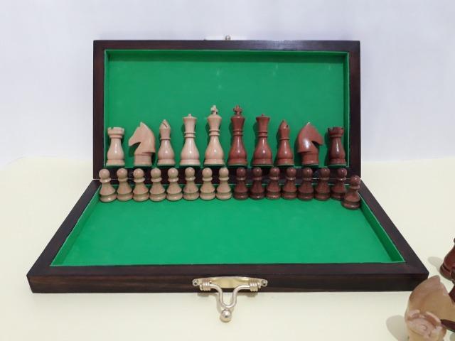 Tabuleiro de xadrez em madeira - Foto 2