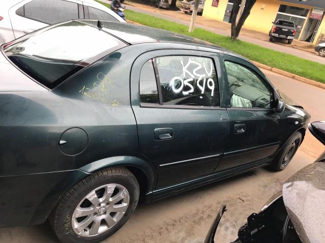 Gm Astra Sedã 05/05 Para retirada de peças e partes