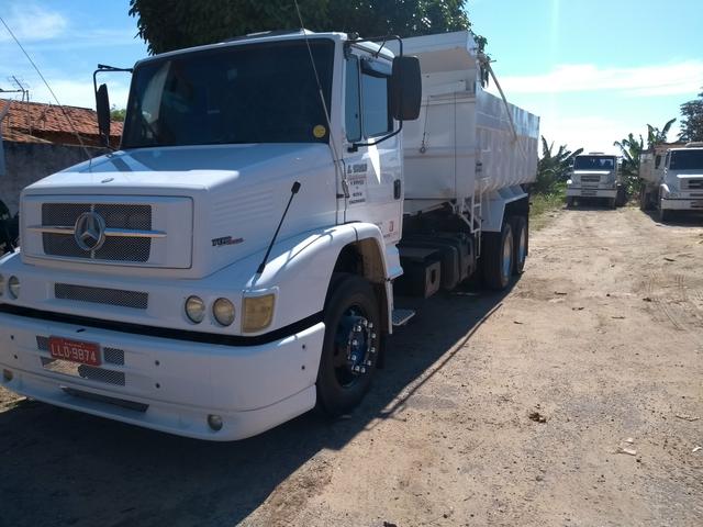 Vendo 1620 Ano 2010 com Ar condicionado 210,000km rodado - Foto 4