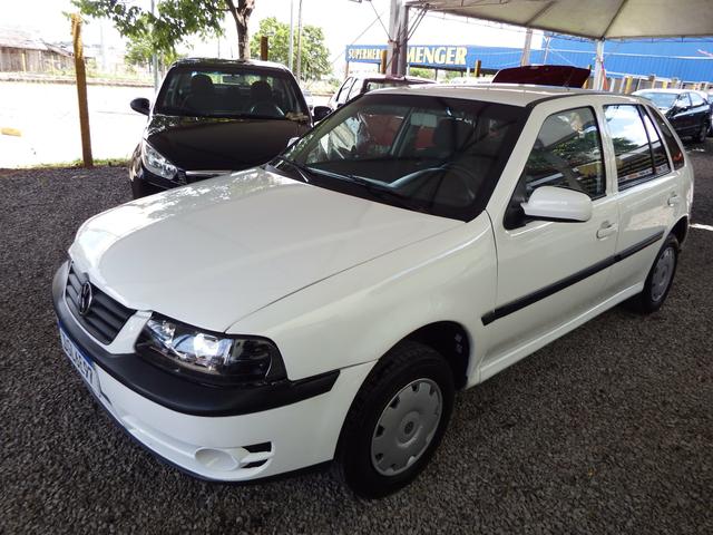Gol G3 1.6 8v AP 4 portas ano 2003