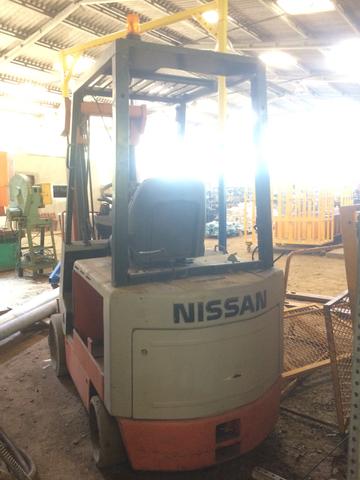 Empilhadeira elétrica Nissan com torre triplex - Foto 4